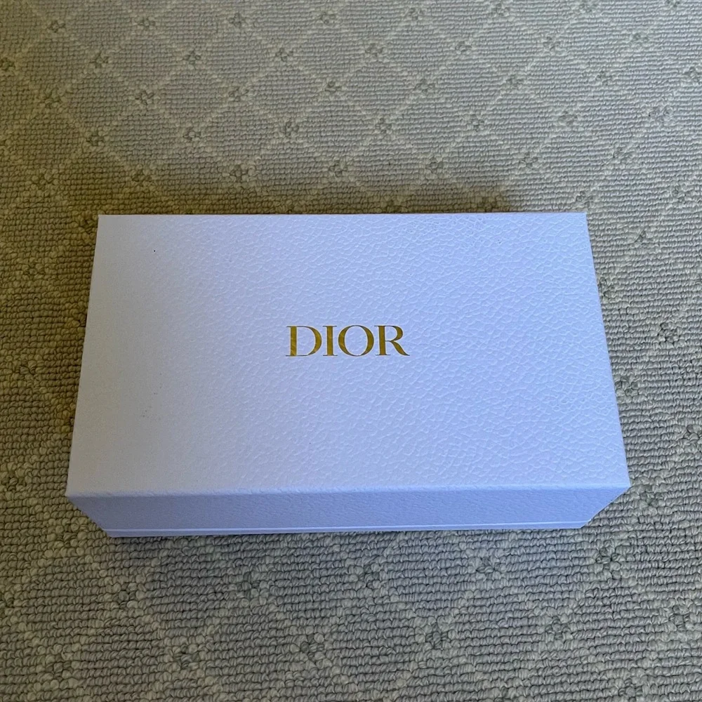 Dior Gift Box - Authentic - Picture 4 of 6